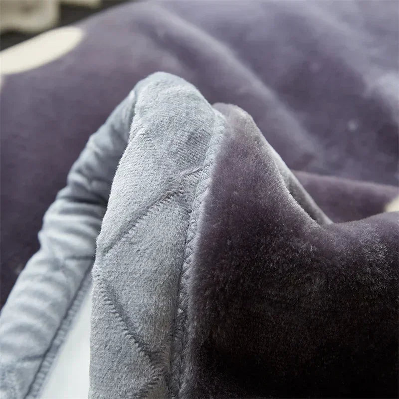 Reversible Weighted Raschel Blanket